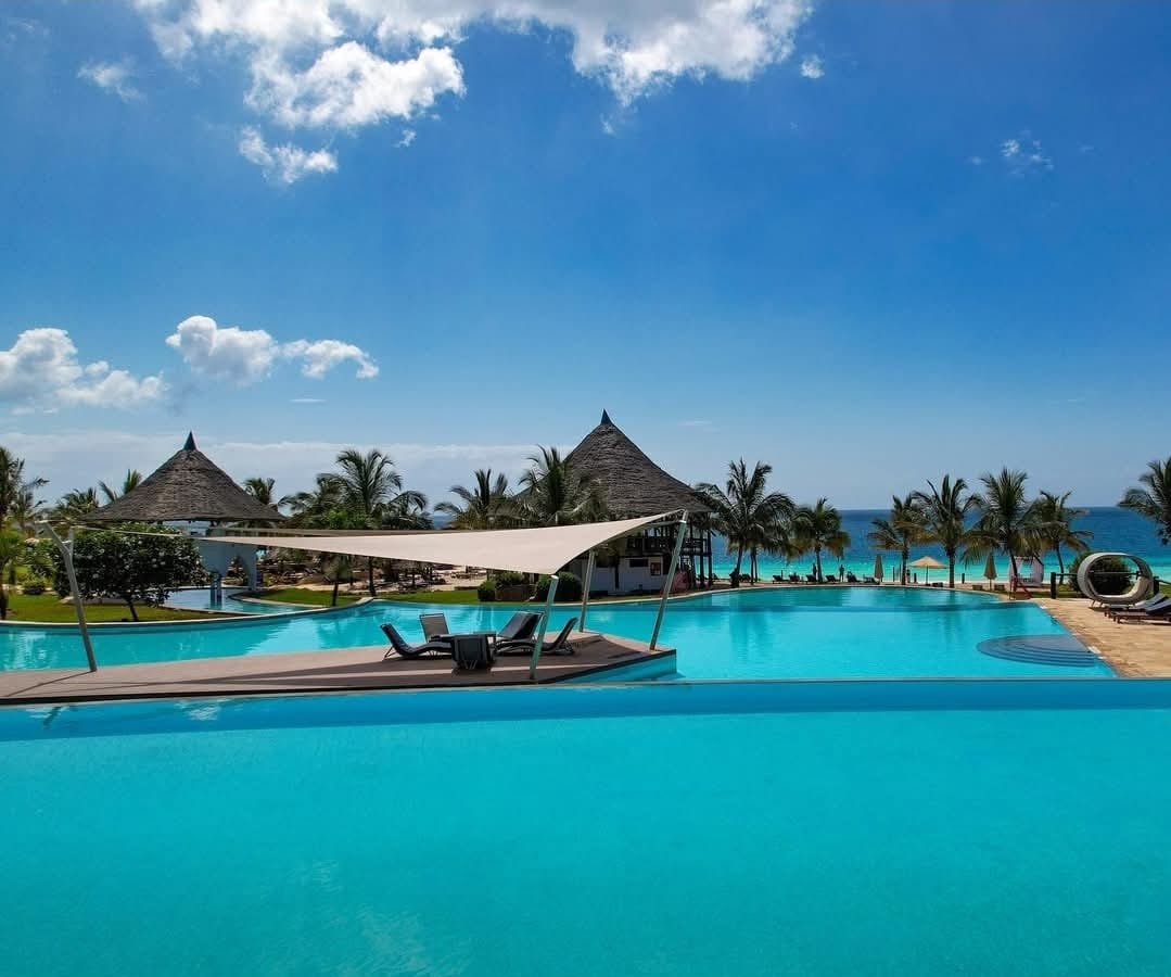 8 days Special Holiday Safari package 8 days Special Holiday Safari package